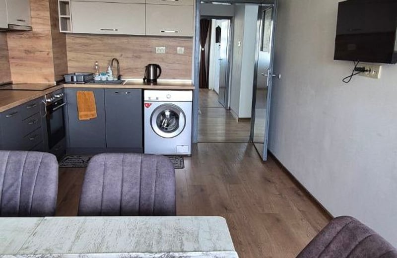 Vermietung einer geräumigen 4-Zimmer-Wohnung mit Meerblick, Stadtteil Chaika, Varna, Bulgarien